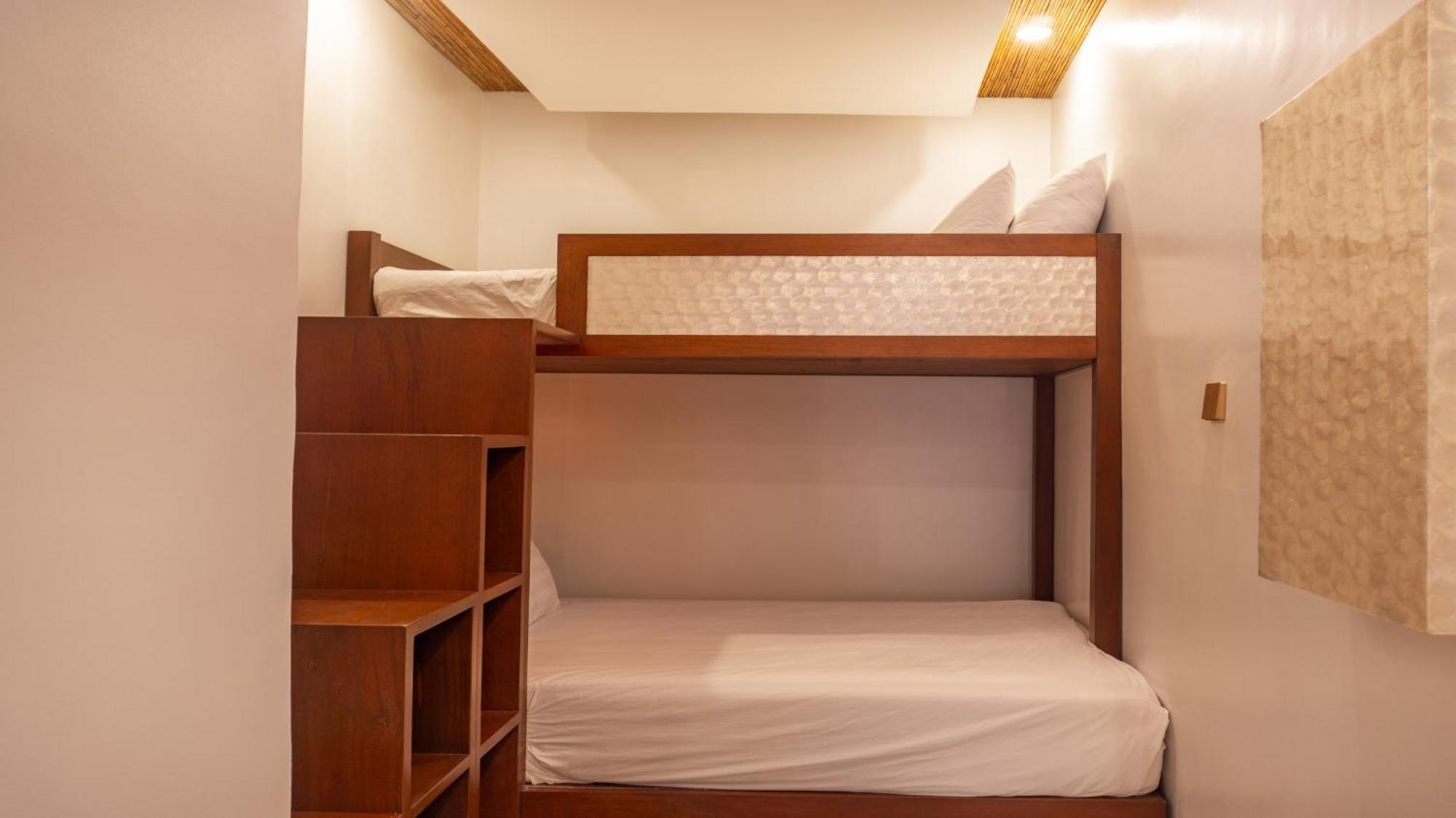 Ambassador In Paradise Balabag (Boracay) Exterior foto A bunk bed